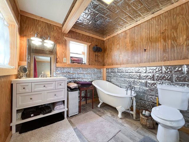 506 W Texas St, Marfa, TX 79843