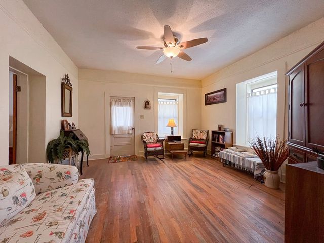 506 W Texas St, Marfa, TX 79843