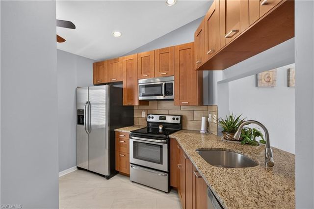 12065 Summergate CIR 203, Fort Myers, FL 33913