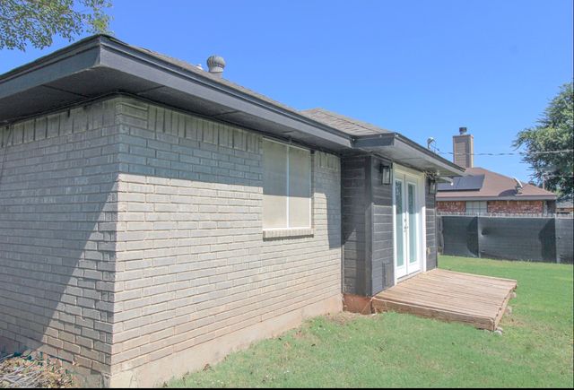 5311 Long Leaf Drive, Wichita Falls, TX 76310