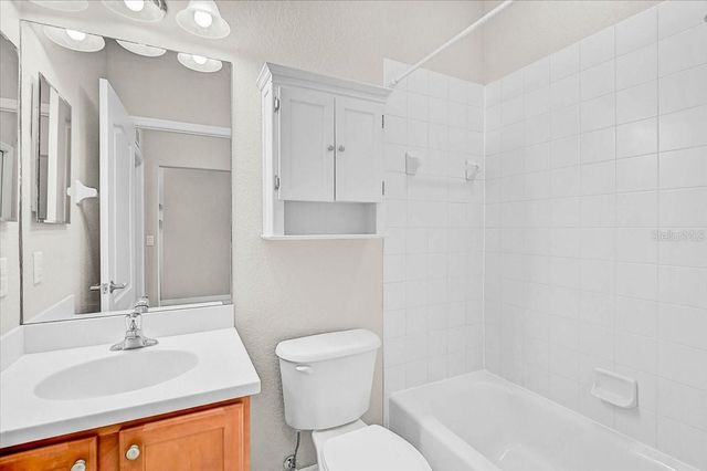915 FAIRWAYCOVE LANE 201, Bradenton, FL 34212