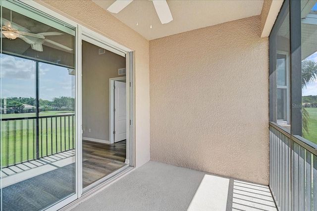915 FAIRWAYCOVE LANE 201, Bradenton, FL 34212