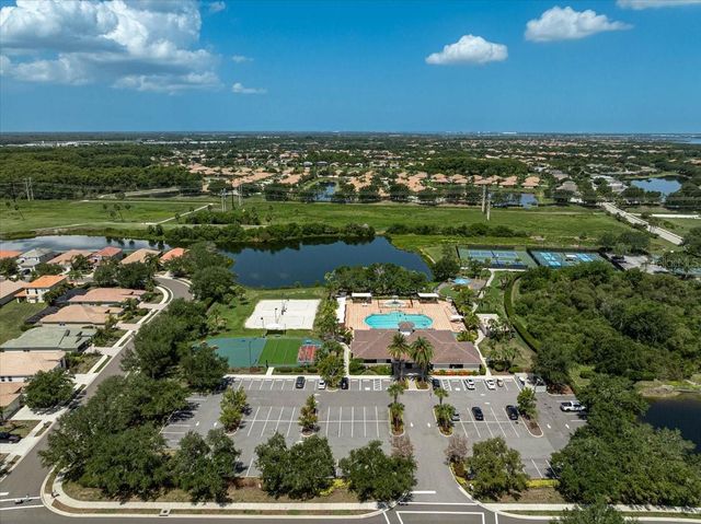 915 FAIRWAYCOVE LANE 201, Bradenton, FL 34212