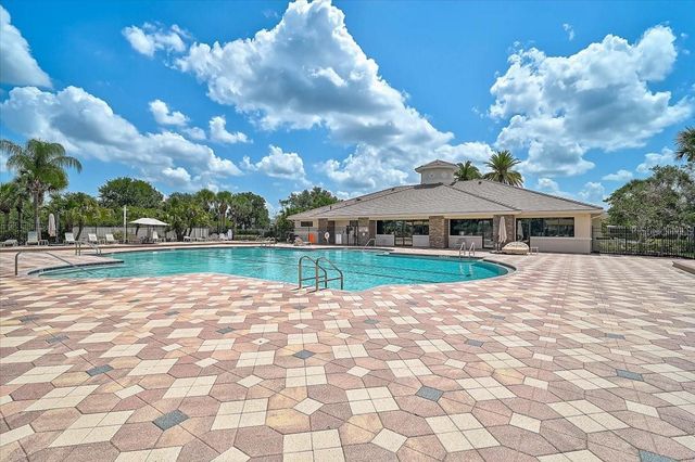 915 FAIRWAYCOVE LANE 201, Bradenton, FL 34212
