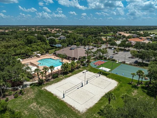 915 FAIRWAYCOVE LANE 201, Bradenton, FL 34212