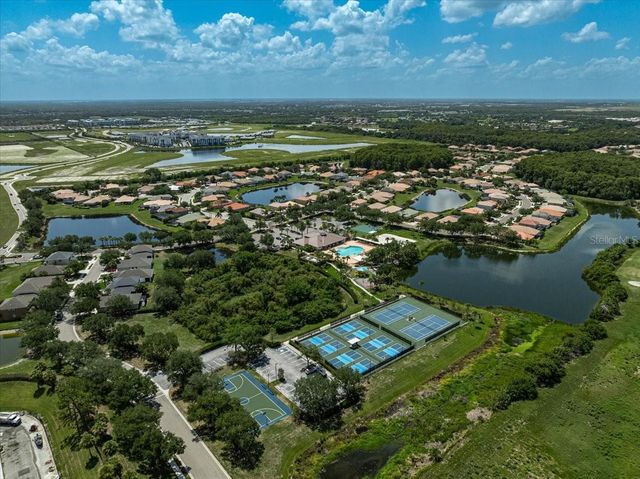 915 FAIRWAYCOVE LANE 201, Bradenton, FL 34212