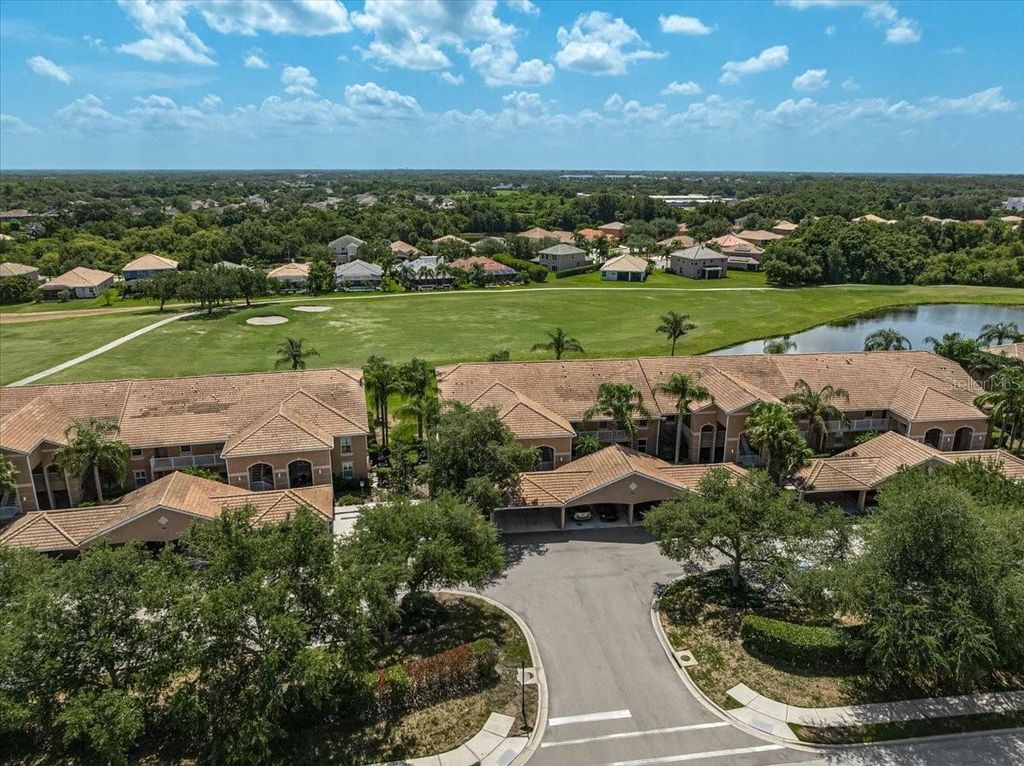 915 FAIRWAYCOVE LANE 201, Bradenton, FL 34212