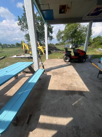 2125 Fairway Drive, Angleton, TX 77515