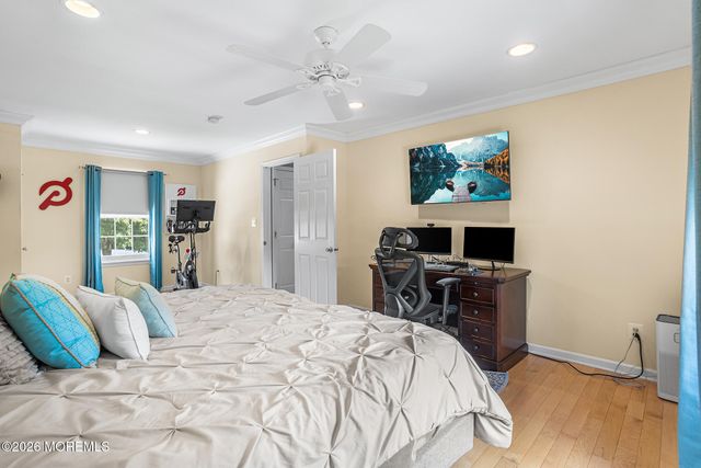 1 Treeview Lane, Cliffwood, NJ 07721