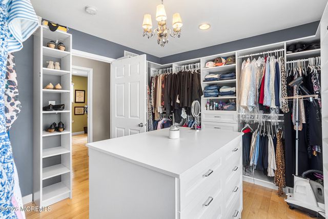 1 Treeview Lane, Cliffwood, NJ 07721