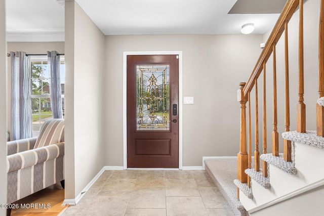 1 Treeview Lane, Cliffwood, NJ 07721