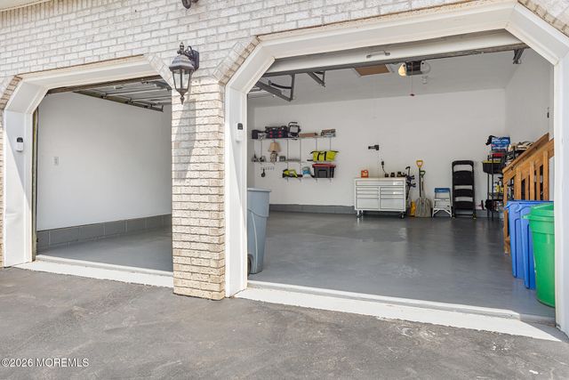 1 Treeview Lane, Cliffwood, NJ 07721