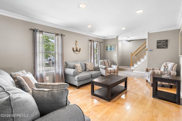 1 Treeview Lane, Cliffwood, NJ 07721