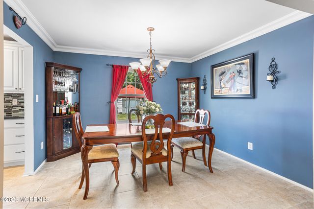 1 Treeview Lane, Cliffwood, NJ 07721