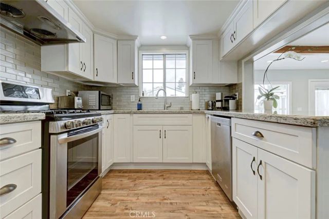 6911 Valmont Street, Tujunga, CA 91042
