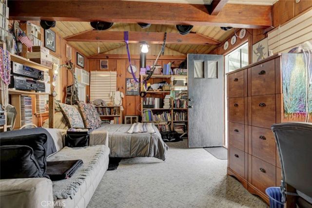 6911 Valmont Street, Tujunga, CA 91042
