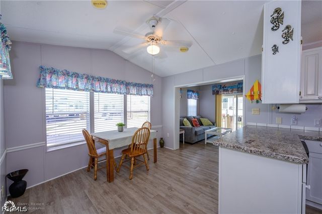 11089 Sunglow LN, Fort Myers, FL 33908