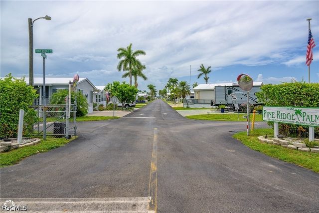11089 Sunglow LN, Fort Myers, FL 33908