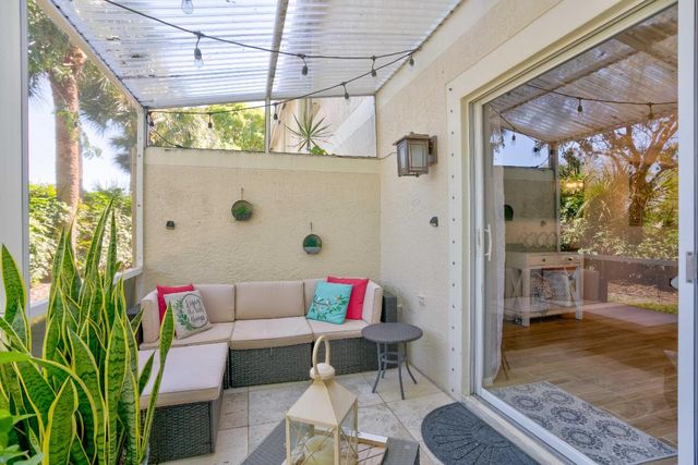 109 Fox Meadow Run, Jupiter, FL 33458