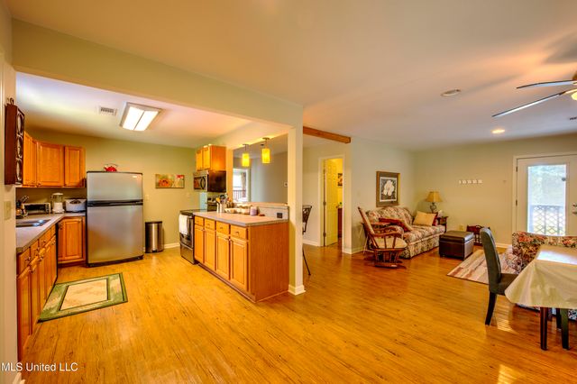 39 Harrison Road, Bay Saint Louis, MS 39520