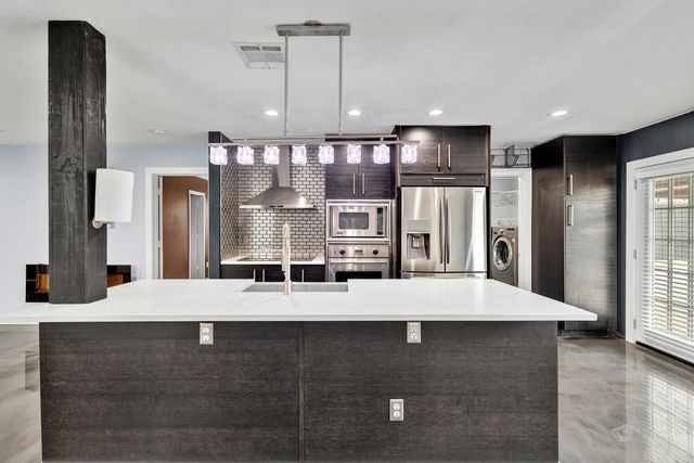 1401 Sierra Estate Trail, Fort Worth, TX 76119
