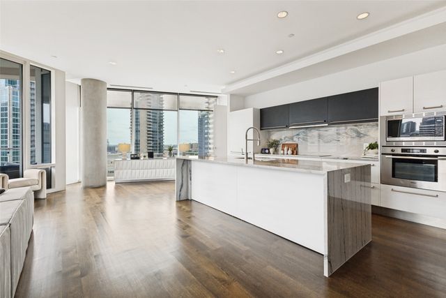 2408 Victory Park Lane 1035, Dallas, TX 75219