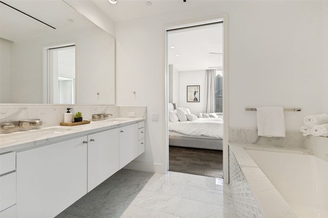 2408 Victory Park Lane 1035, Dallas, TX 75219
