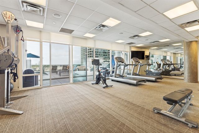 2408 Victory Park Lane 1035, Dallas, TX 75219