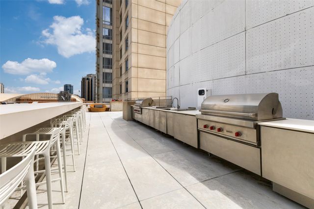 2408 Victory Park Lane 1035, Dallas, TX 75219
