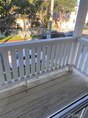 744 Walnut, Long Beach, CA 90813