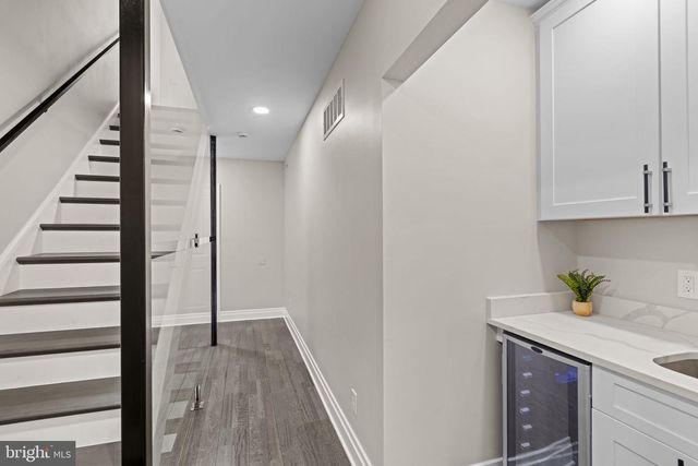 933 S 3RD ST, Philadelphia, PA 19147