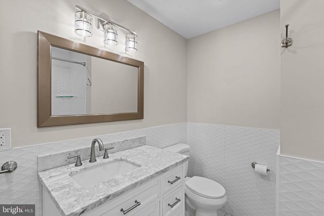 933 S 3RD ST, Philadelphia, PA 19147