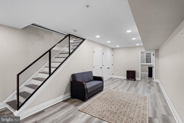 933 S 3RD ST, Philadelphia, PA 19147