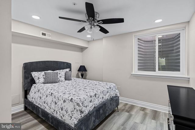 933 S 3RD ST, Philadelphia, PA 19147