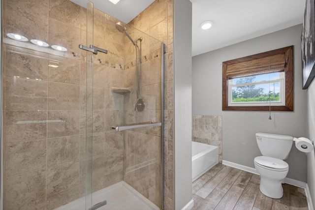 15798 SW Prairie Creek Rd, Rose Hill, KS 67133