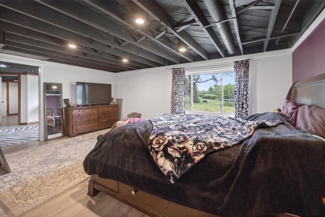 15798 SW Prairie Creek Rd, Rose Hill, KS 67133