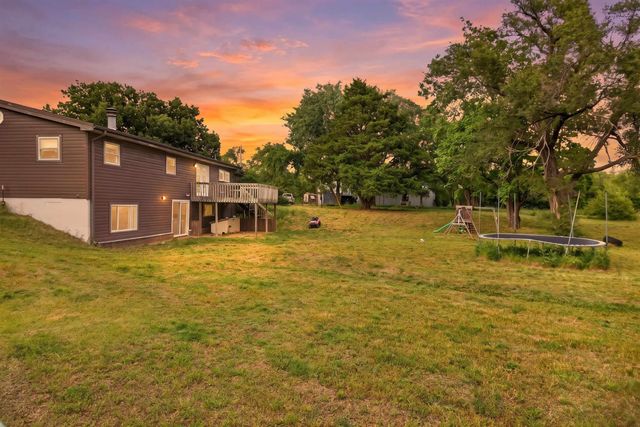 15798 SW Prairie Creek Rd, Rose Hill, KS 67133