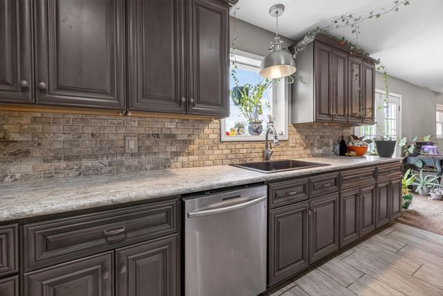 15798 SW Prairie Creek Rd, Rose Hill, KS 67133