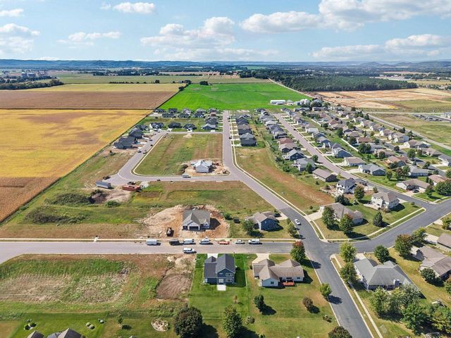 216 Cardinal Lane, Sauk City, WI 53583