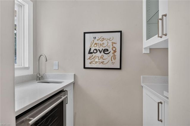 1805 Fleet TER, Virginia Beach, VA 23454