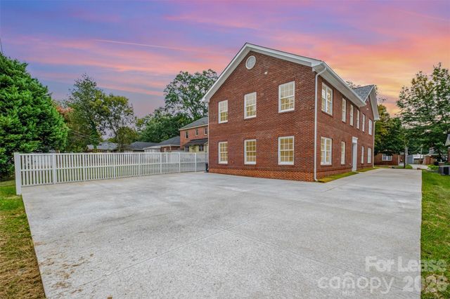 816 Walnut Avenue, Charlotte, NC 28208