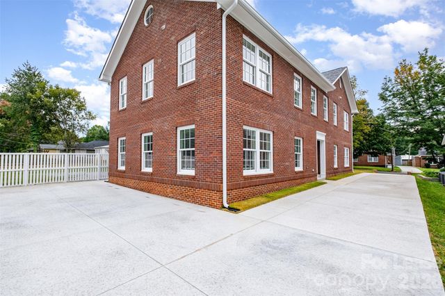 816 Walnut Avenue, Charlotte, NC 28208