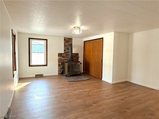 6309 Downs, Champion, OH 44481