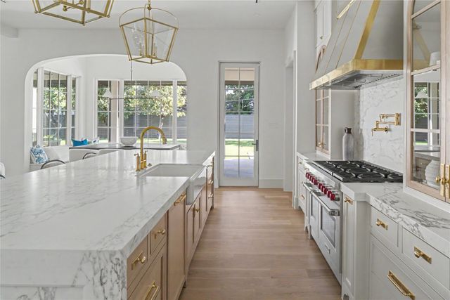 4222 Willow Grove Road, Dallas, TX 75220