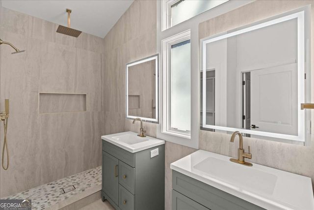 752 Crystal Bay Road, Villa Rica, GA 30180