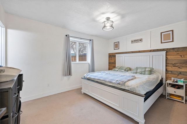 541 SW 3rd Street, Madras, OR 97741