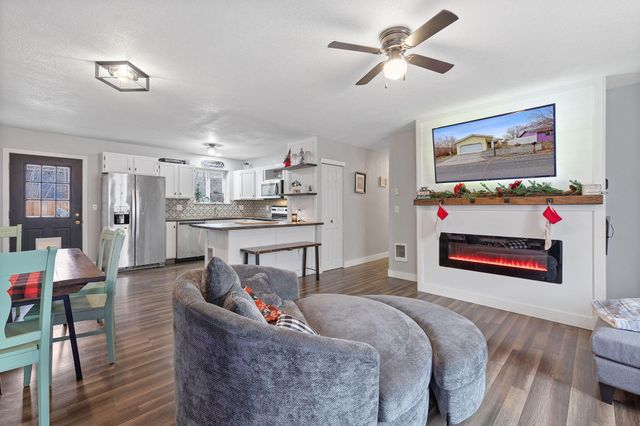 541 SW 3rd Street, Madras, OR 97741