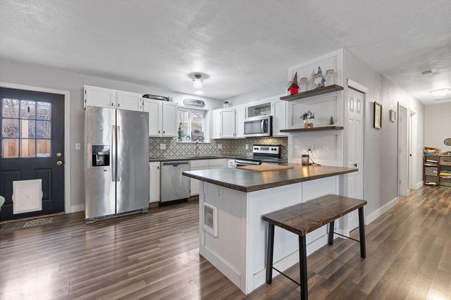 541 SW 3rd Street, Madras, OR 97741