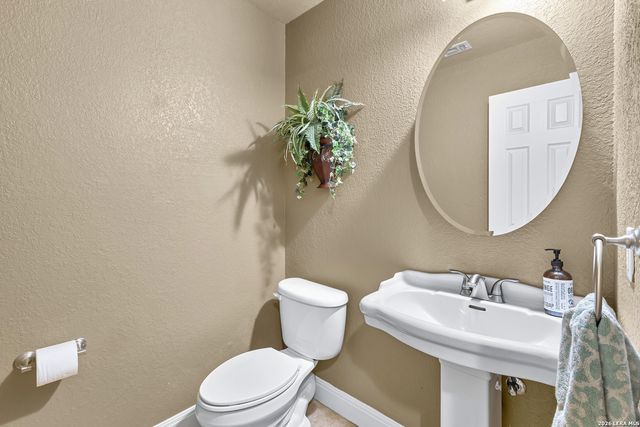 8013 DEVONSHIRE DR, Spring Branch, TX 78070