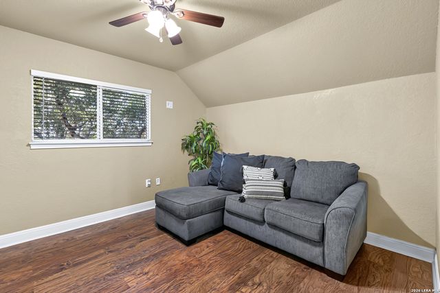 8013 DEVONSHIRE DR, Spring Branch, TX 78070